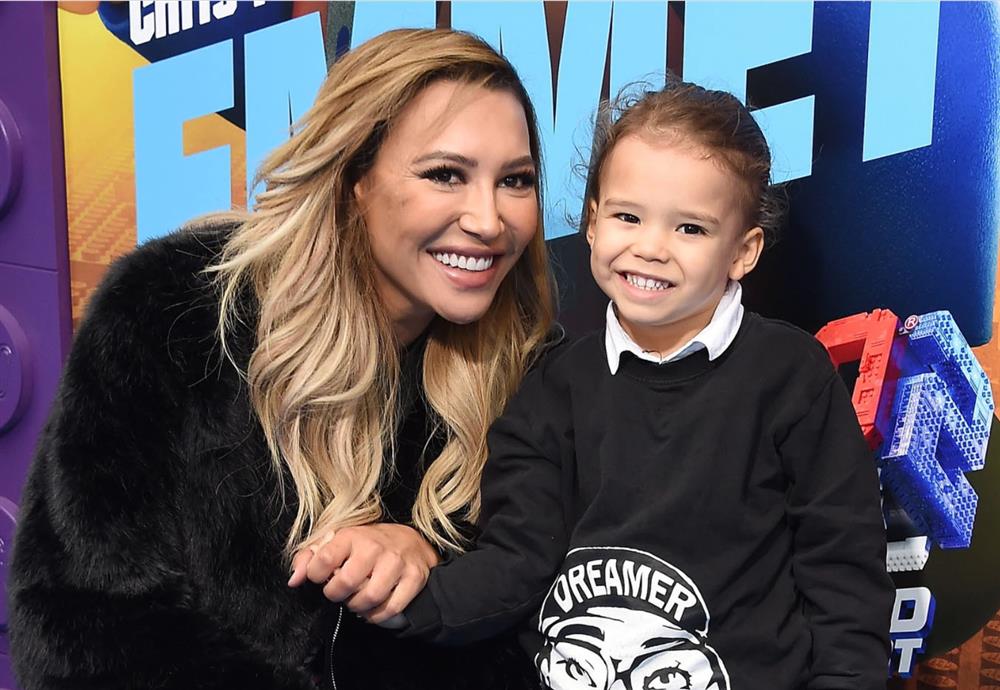 Hai mẹ con bị mắc kẹt trong băng tuyết, mạng sống của đứa con được cứu bằng hành động khó tưởng tượng này của người mẹ-1