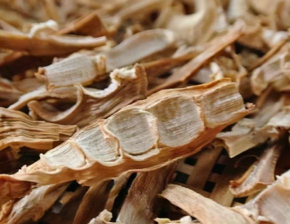 Phơi khô măng, đừng phơi trực tiếp, nhớ làm thêm 2 bước nữa thì măng khô mới trắng, ngon, để lâu không bị hỏng-6