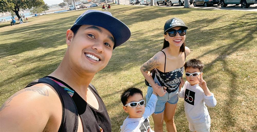 3 cặp song sinh rich kid đáng yêu nhất của các gia đình Việt, toàn nam thần nhí khiến team bỉm sữa thích mê-1