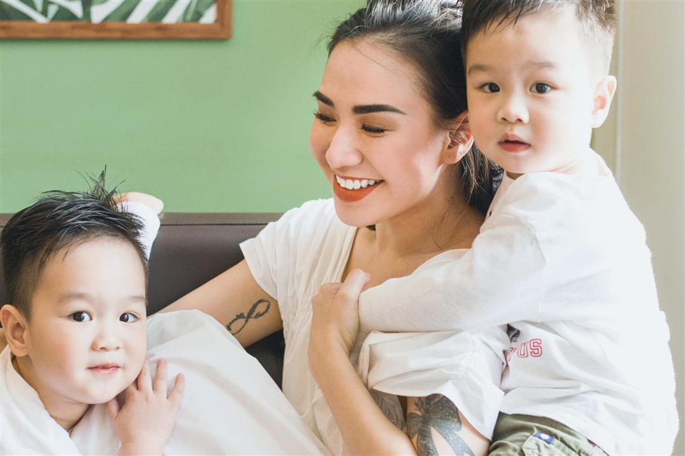 3 cặp song sinh rich kid đáng yêu nhất của các gia đình Việt, toàn nam thần nhí khiến team bỉm sữa thích mê-4