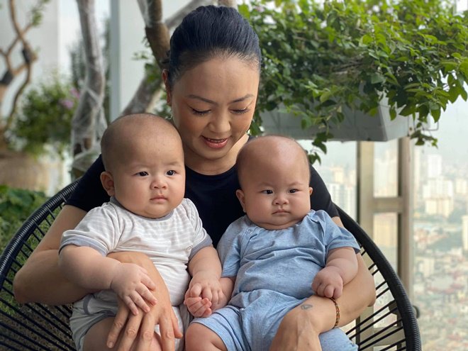 3 cặp song sinh rich kid đáng yêu nhất của các gia đình Việt, toàn nam thần nhí khiến team bỉm sữa thích mê-15