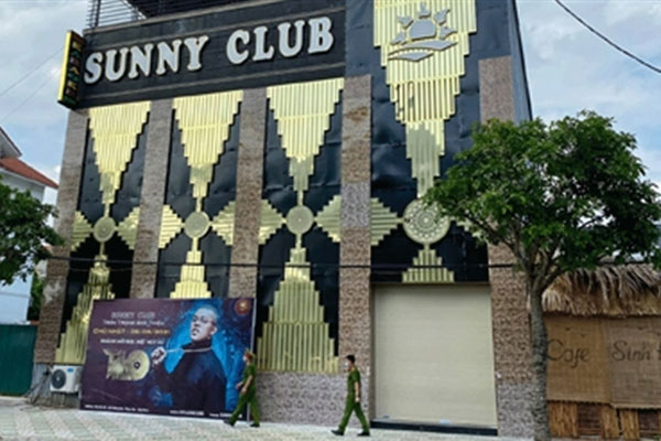 Nhìn tấm ảnh chụp vội nửa đêm chồng mới gửi đến, tôi khóc nghẹn vì hối hận và xót xa-2