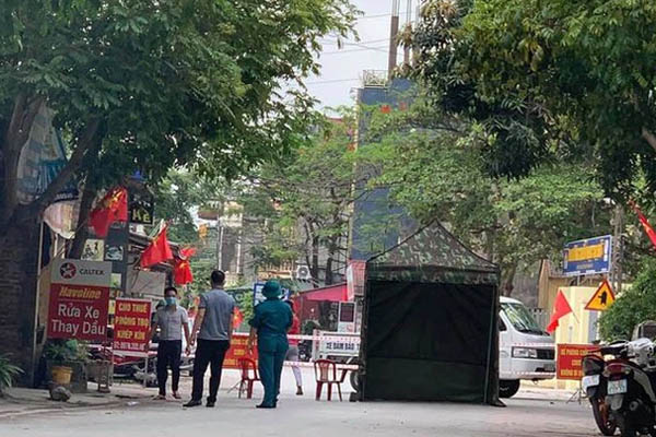 Tung tin sai sự thật về phong toả Hà Nội, một Youtuber bị xử phạt hơn 12 triệu-3