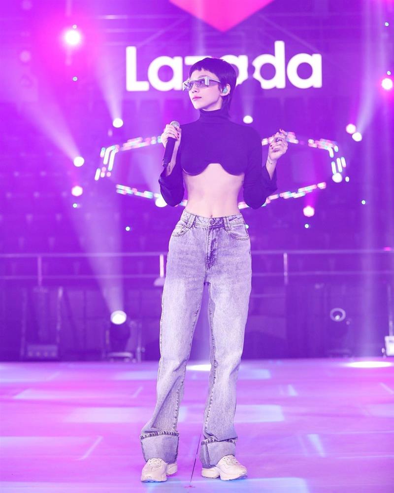 Croptop nâng chân ngực - Item hot trend được lòng cả sao Việt lẫn sao ngoại-9