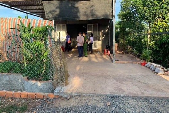 1 thiếu niên giết cụ bà, cướp tài sản rồi tới xem công an điều tra