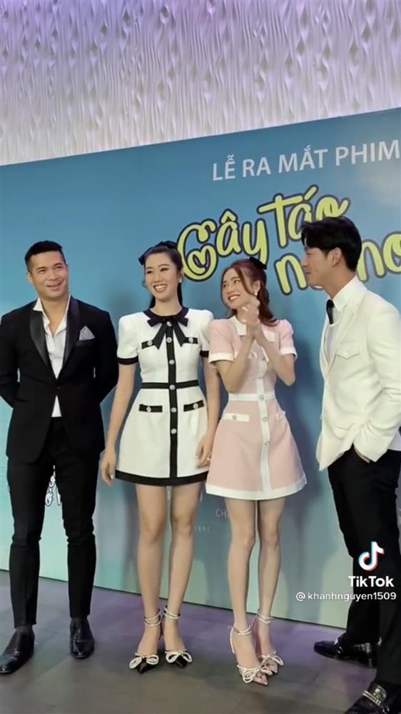 Nhã Phương lộ da mặt lão hóa, bọng mắt nhăn nheo trong clip livestream-8