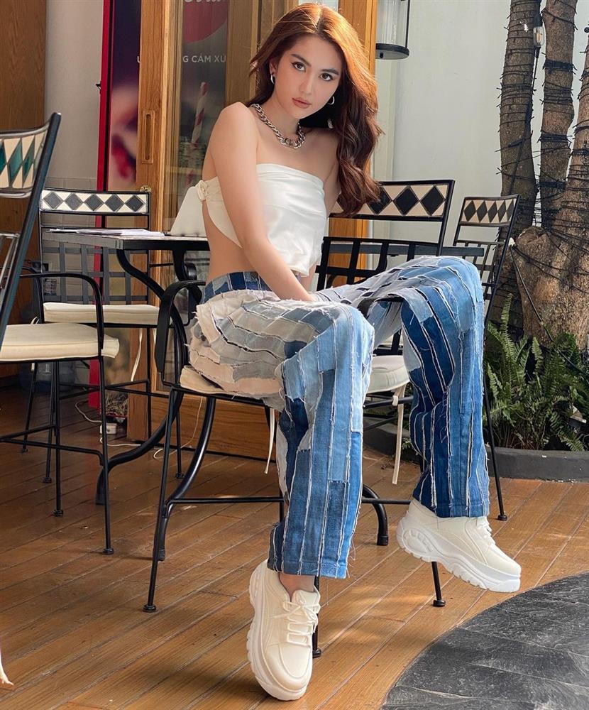 Vừa diện quần jeans 140 triệu, Ngọc Trinh đã vội quay xe với kiểu quần độc dị, soi giá lại rẻ giật mình-12