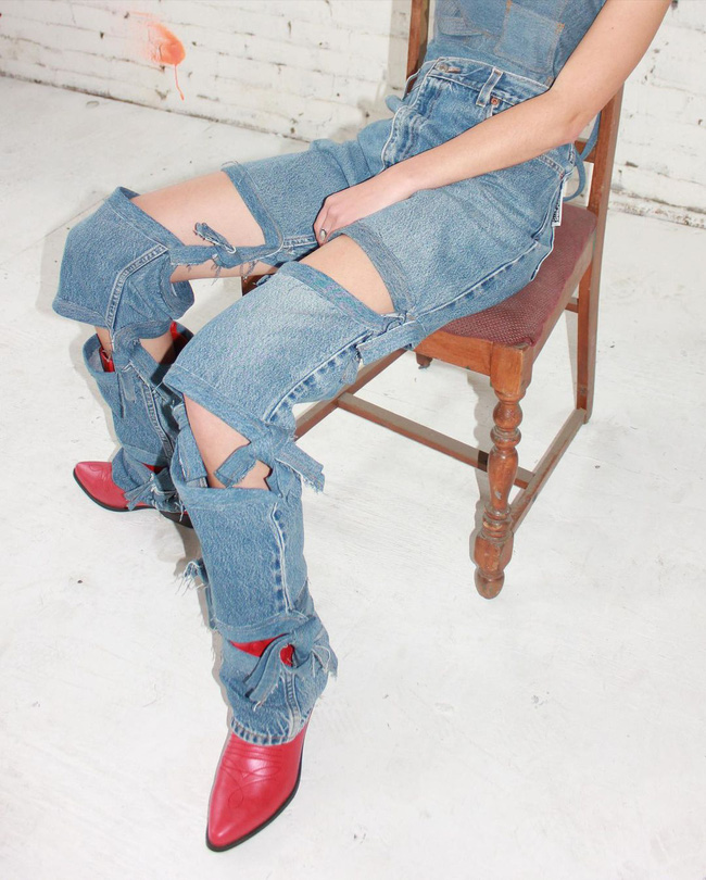 Vừa diện quần jeans 140 triệu, Ngọc Trinh đã vội quay xe với kiểu quần độc dị, soi giá lại rẻ giật mình-4