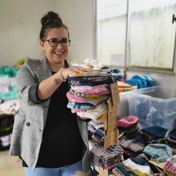 Meghan Markle bị chỉ trích dữ dội vì khai thác con trai quá đà, cộng đồng mạng phải cầu cứu Hoàng gia Anh-1