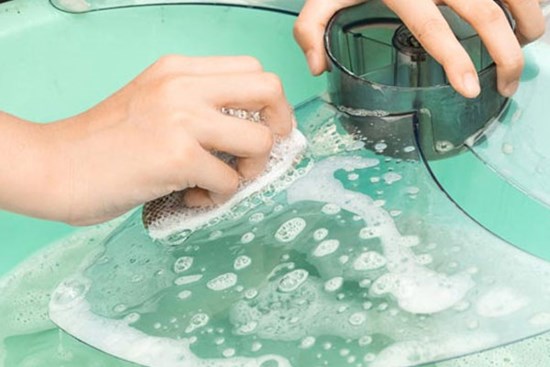 Mẹo chăm sóc quạt điện với các phương pháp vệ sinh thủ công và dễ dàng