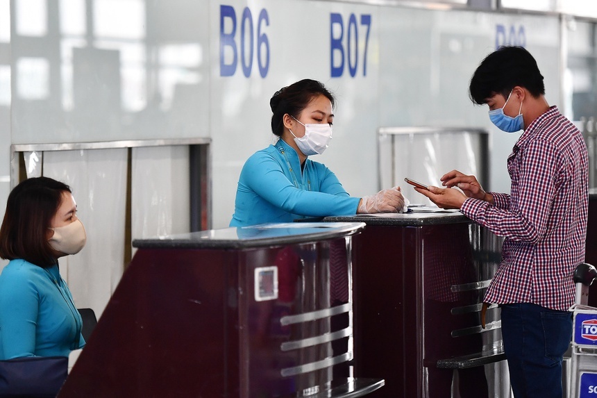 Hớ tiền triệu vì mua vé máy bay sớm-1