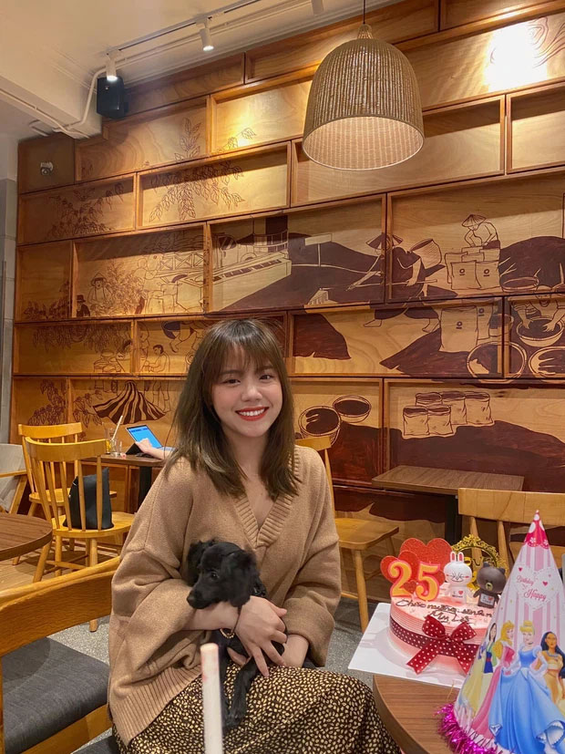 Tìm ra chủ nhân giọng nói Bộ Y tế đề nghị người dân đeo khẩu trang trong điện thoại, ngoài đời xinh quá trời-1