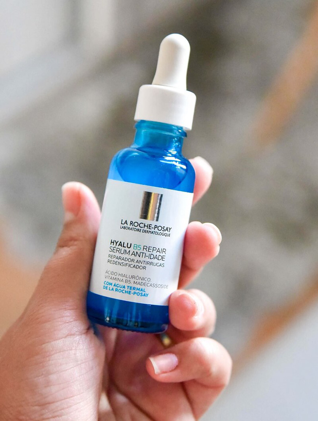 Muốn da căng bóng, đừng quên cho da uống no nước bằng 5 chai serum này-5