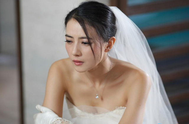 Đi xem bói, bị thầy bói phán cô lấy chồng muộn”, 3 ngày sau cô gái 19 tuổi quyết định lấy người đàn ông ở làng bên, kết quả gây bất ngờ-2