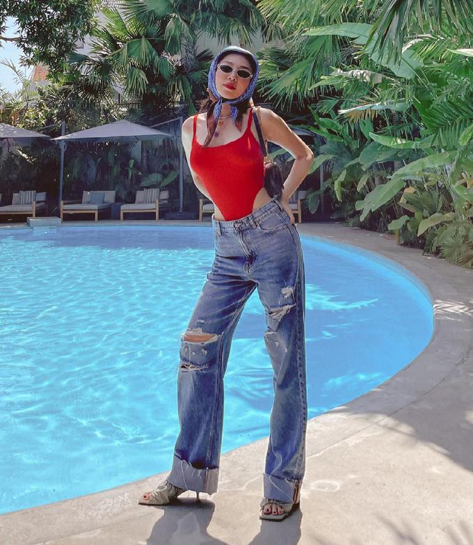 Chi Pu, Lan Ngọc lăng-xê mốt bodysuit khoét hông khoe dáng nức nở-3