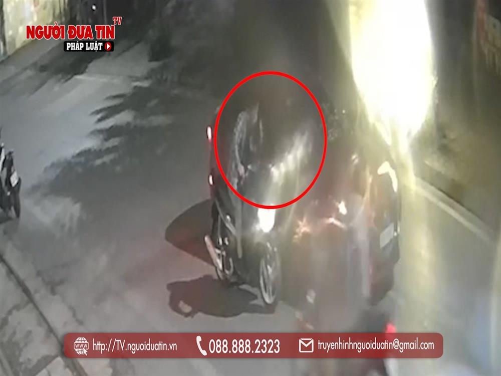 Hà Nội: Truy tìm đối tượng dùng vật nghi súng tấn công người đi đường rồi bỏ chạy-1