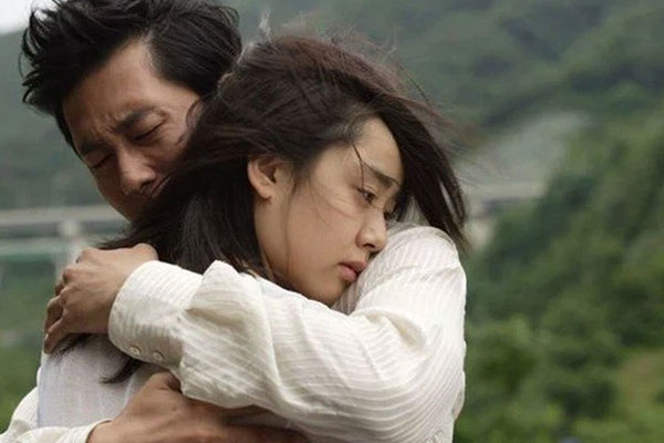 Sau 2 tháng ly hôn, tôi bàng hoàng nhìn thấy vợ cũ đang đứng bần thần ở hành lang bệnh viện-1