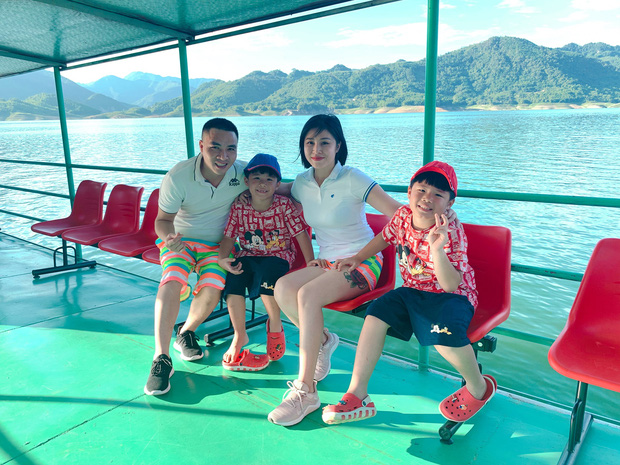 MC Hoàng Linh  tuyên bố cưới không xứng tầm thì thà độc thân, sự xuất hiện của người chồng trong comment gây xôn xao-9