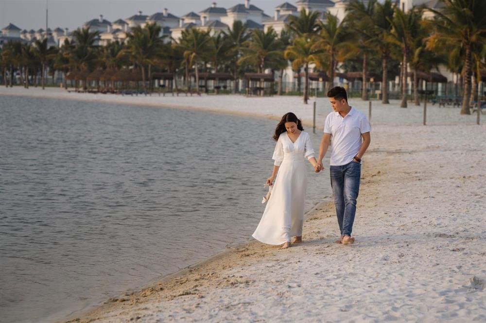 Nữ du học sinh yêu và cưới y sĩ chăm sóc mình ở khu cách ly-1