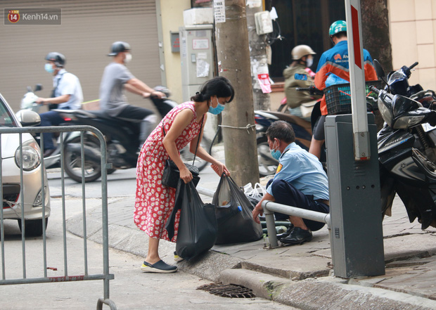 Hà Nội: Cách ly tạm thời chung cư 187 Nguyễn Lương Bằng, truy vết trường hợp tiếp xúc với ca mắc Covid-19-7