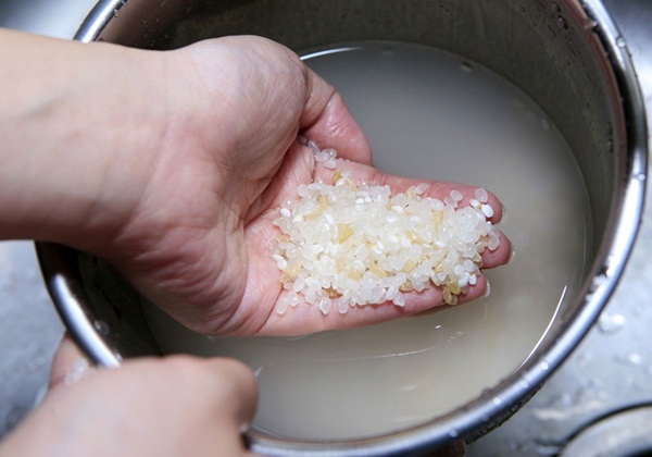 Các chuyên gia vạch trần 3 sai lầm phổ biến nhất khi rửa rau, dùng nước vo gạo là mẹo không nên thử nhất-3