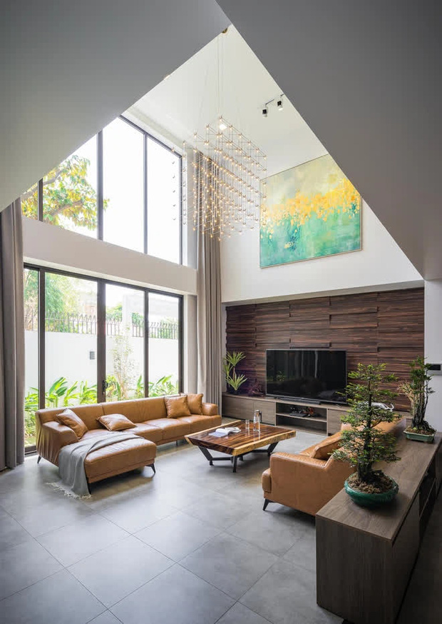 Căn nhà 4 tầng nổi bật ở cuối ngõ, thiết kế táo bạo với ban công hình phễu-8