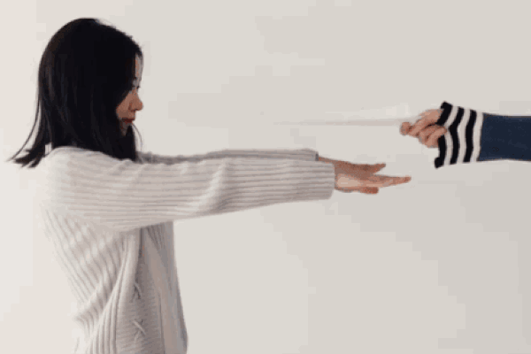 Chỉ với một tờ giấy trắng, bạn sẽ biết mình có nguy cơ đột quỵ không: Dù bận rộn đến đâu cũng nên dành 10 giây để tự kiểm tra-3