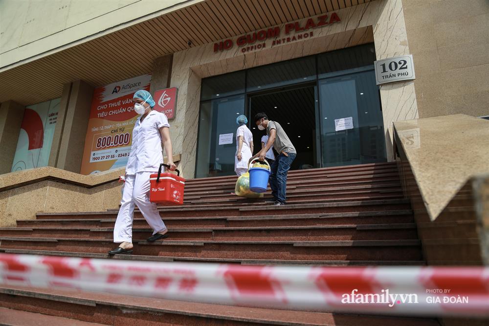 Hà Nội phong tỏa chung cư Hồ Gươm Plaza và tòa CT7 Booyoung nơi có ca nghi mắc COVID-19 liên quan vợ chồng giám đốc ở Thanh Xuân-6