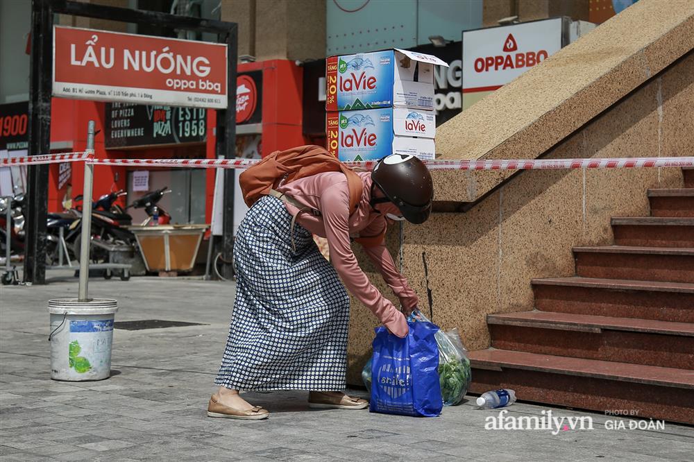 Hà Nội phong tỏa chung cư Hồ Gươm Plaza và tòa CT7 Booyoung nơi có ca nghi mắc COVID-19 liên quan vợ chồng giám đốc ở Thanh Xuân-11