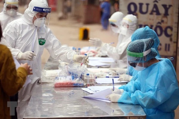 F1 của giám đốc Hacinco sau tiếp xúc 1 ngày đã dương tính: Là bình thường hay virus đang lây nhanh siêu kinh khủng?-1