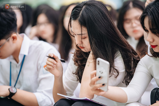 Học sinh Hà Nội không thi cuối kì 2 bằng hình thức trực tuyến-1