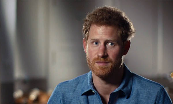 Harry tiết lộ gây sốc về cuộc sống tù túng trong Hoàng gia Anh, đưa ra sự so sánh có thể làm tổn thương Nữ hoàng cùng gia đình-1