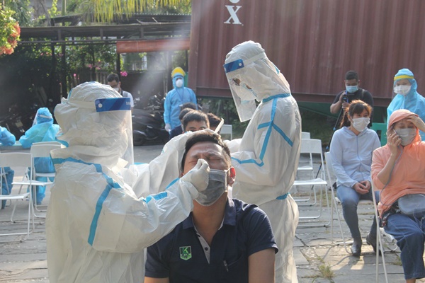 Phát hiện bé gái 7 tuổi là F2 dương tính với SARS-CoV-2 trong khi F1 âm tính-1