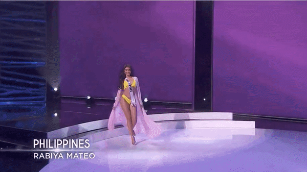 Bán kết Miss Universe 2020: Khánh Vân trổ tài catwalk cực đỉnh trong váy dạ hội nổi bần bật chặt đẹp” đối thủ, loạt nàng hậu gặp sự cố!-20