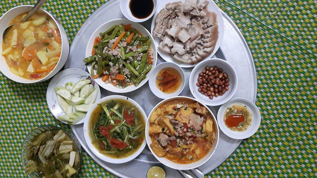 Nàng dâu đứng dậy ngay khỏi mâm cơm sau một lời nhận xét của mẹ chồng, thế nhưng phản ứng của chồng mới khiến người ta bức xúc!-2