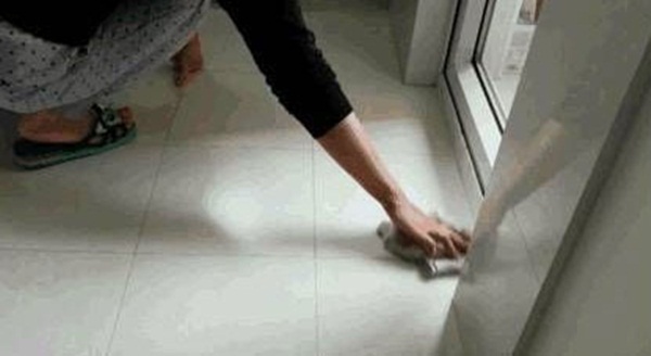 Mẹo giúp bạn không cần phải lau sàn trong một tuần mà nhà vẫn sạch bong kin kít-1