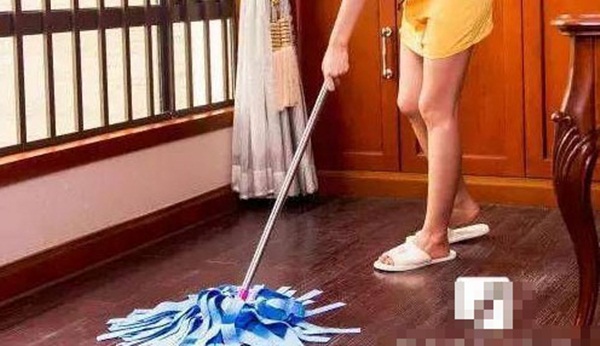 Mẹo giúp bạn không cần phải lau sàn trong một tuần mà nhà vẫn sạch bong kin kít-3