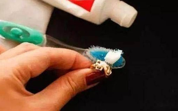 Mẹo giúp bạn không cần phải lau sàn trong một tuần mà nhà vẫn sạch bong kin kít-10