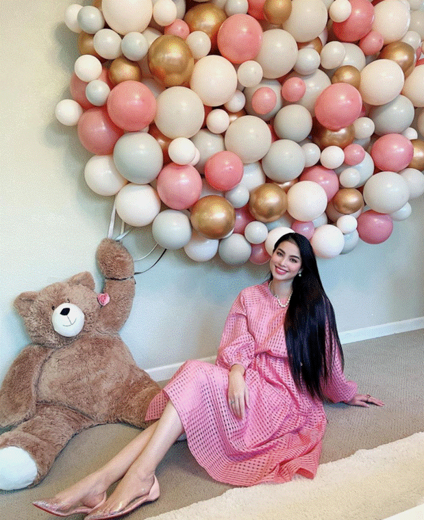 Phạm Hương đăng story ủng hộ Khánh Vân, ai dè bị netizen soi chi tiết chứng minh đang ở Việt Nam?-4