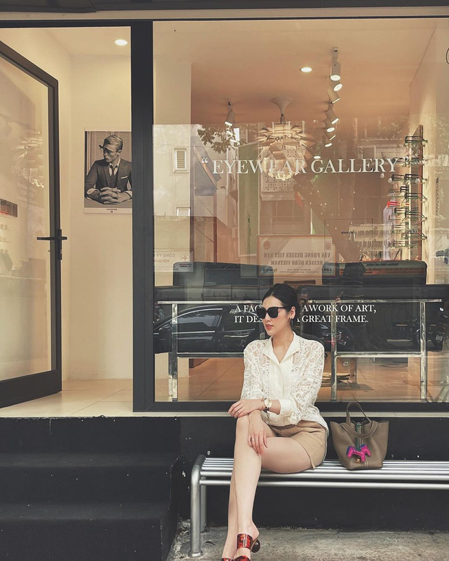 Không lên đồ kiểu phu nhân nhà siêu giàu, style của Tú Anh dạo này rất trẻ xinh nhờ loạt cách mix đơn giản-8