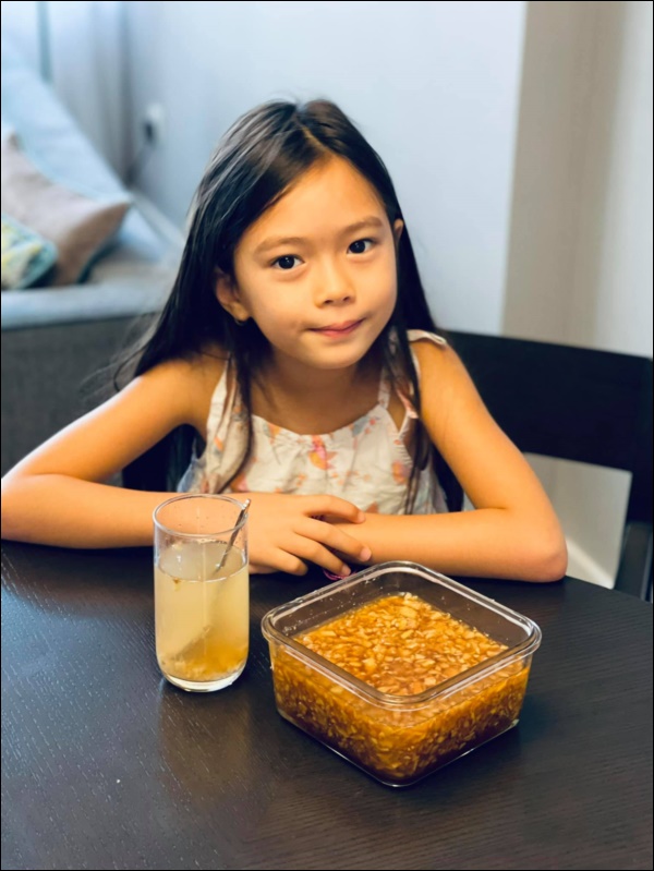 Đoan Trang rất hiếm khi vào bếp, sang Singapore định cư cùng chồng lại đảm đang bất ngờ, chăm chỉ nấu ăn&nbsp;ra dáng bà nội trợ-9