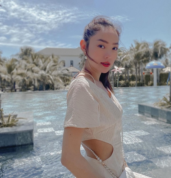 Mãn nhãn với 4 cách buộc tóc của sao Việt: Mùa hè áp dụng thì cực gọn mát, visual còn lên hương-7