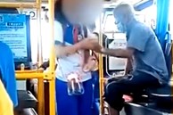 Nữ sinh bị người đàn ông quấy rối trên xe buýt