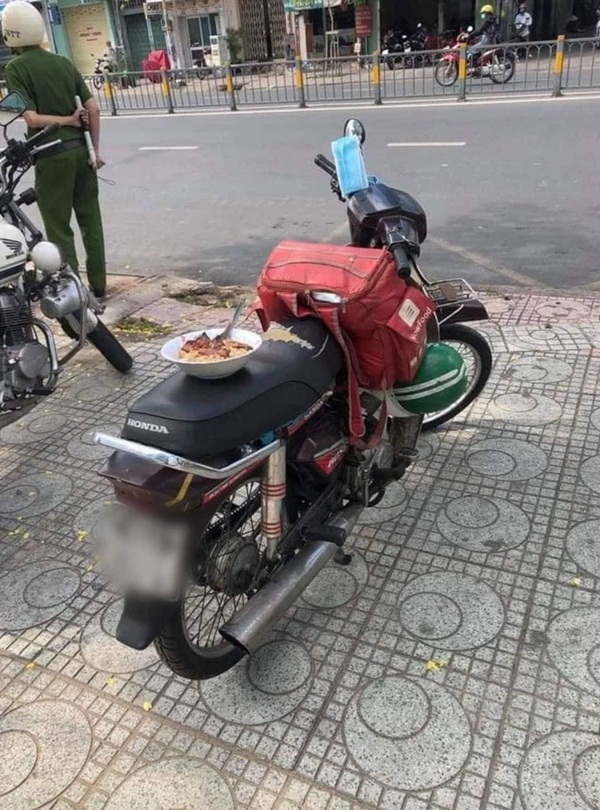 Đau xót: Tài xế công nghệ bị đâm chết gần cổng Bệnh viện Nhi đồng 1, tô cơm còn chưa kịp ăn-3