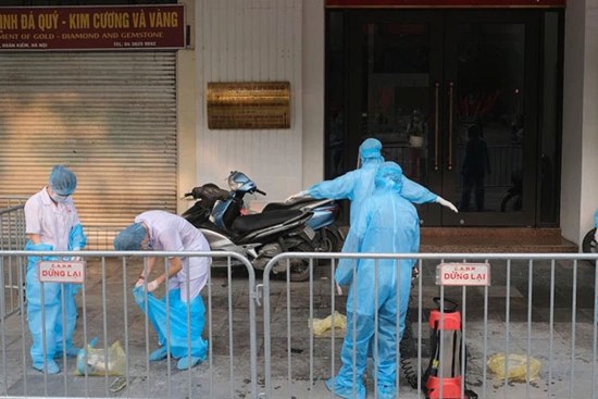 Nóng: Người đàn ông F1 tử vong khi đang cách ly ở Hòa Bình