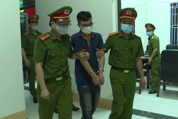 Nóng: Bắt đối tượng chủ mưu, cầm đầu đăng tải các clip nóng giả mạo tại ổ dịch bar Sunny-3