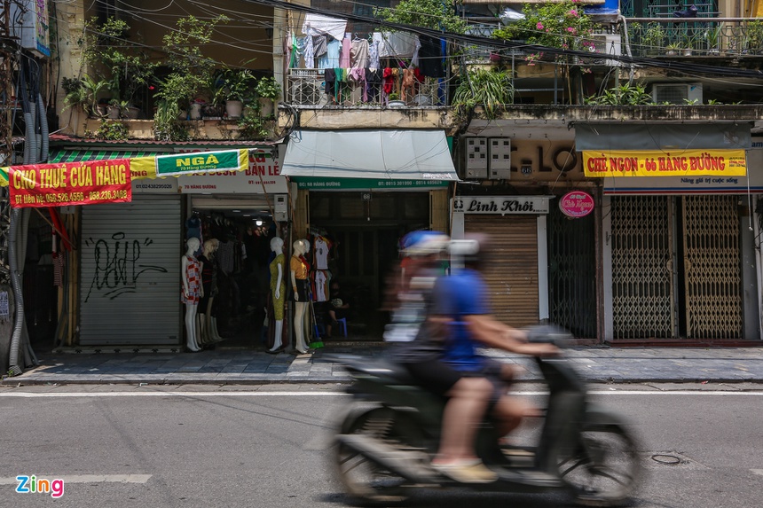 Phố phường Hà Nội vắng vẻ-11