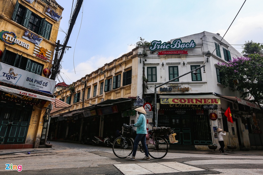 Phố phường Hà Nội vắng vẻ-8