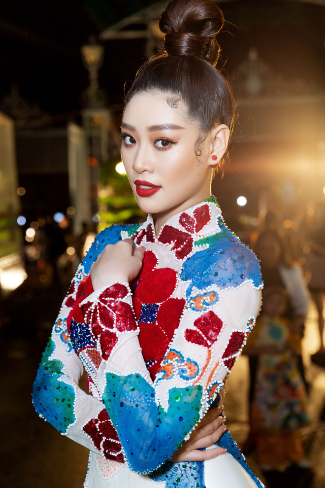 Khánh Vân thông minh thật, ngay từ cách makeup đã thể hiện rất rõ!-2