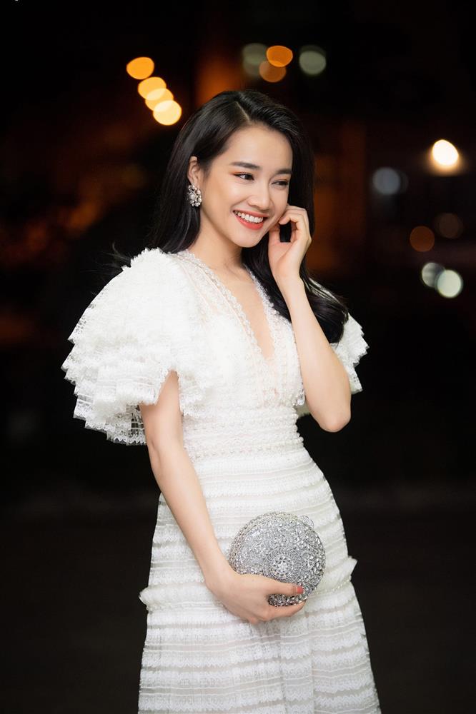 Nhã Phương có thù với tóc mái lắm, 5 lần 7 lượt để mà đều bị dìm vô tận-4